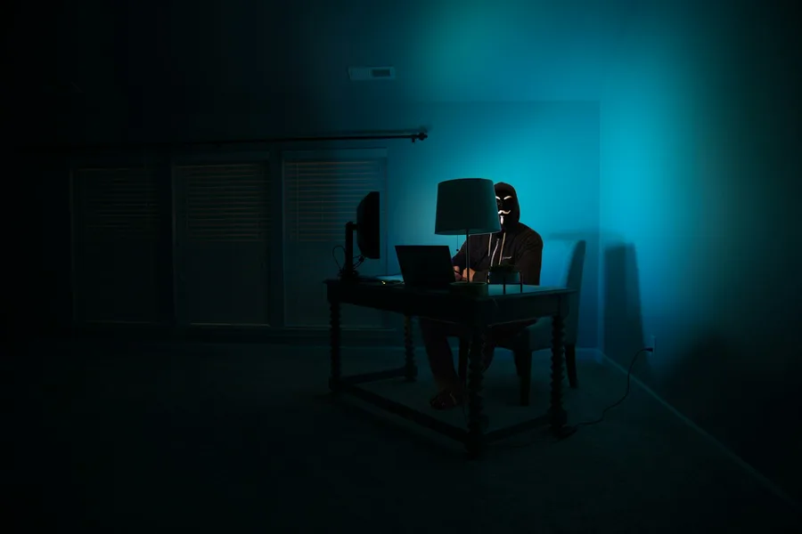 Ako zistiť, či máte hacknutý alebo sledovaný počítač či smartfón