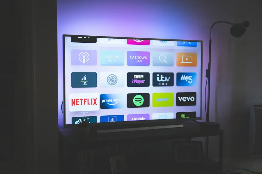 Antik televízia cez internet: u nás za výhodnejších podmienok