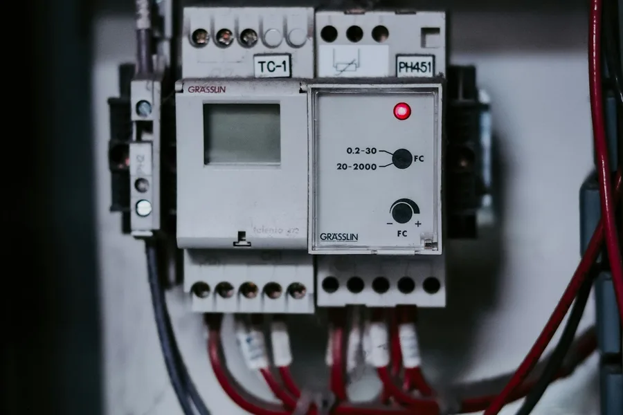 Čo je ATS (Automatic Transfer Switch) a kedy ho použiť