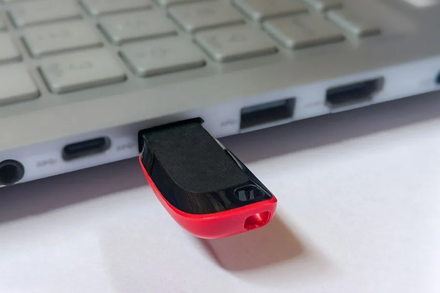 Čo je Rufus: rýchla tvorba bootovacieho USB