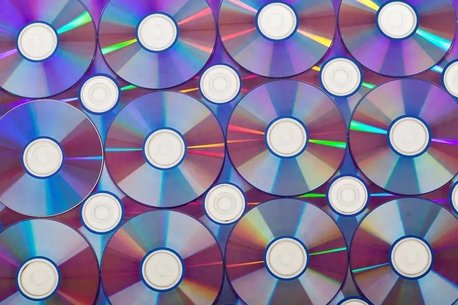 Počítač bez optickej mechaniky: čo robiť, keď potrebujete CD alebo DVD