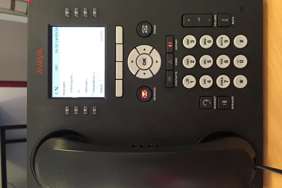 VoIP a firemná telefónia cez internet: výhody a na čo myslieť