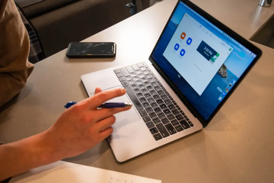 Vzdialený prístup: RDP, VNC, TeamViewer, AnyDesk a RustDesk