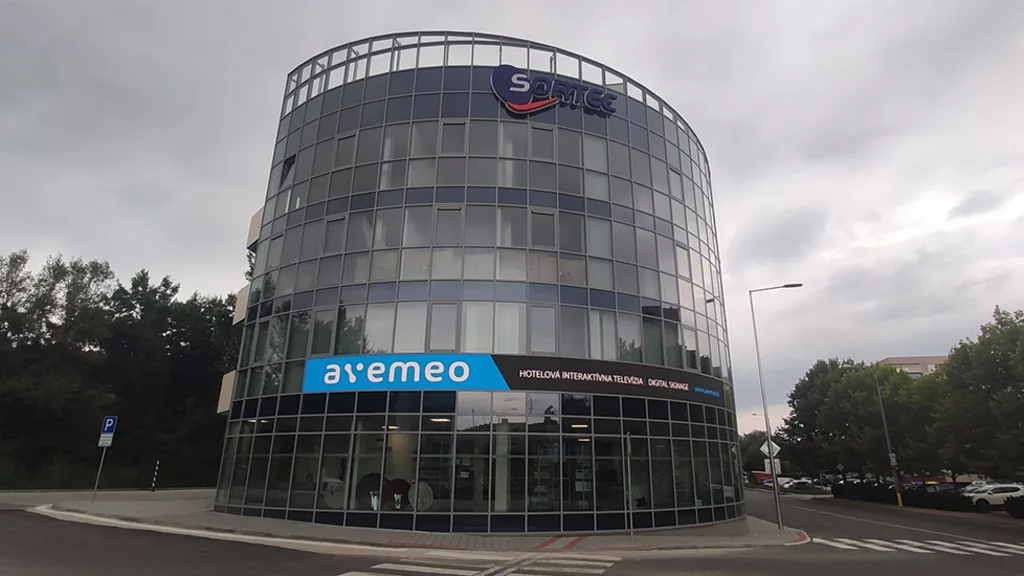SORTEC EUROPE, s. r. o. - Dlhodobá spolupráca zo sveta Digital Signage + implementácia riešenia AVEMEO (Telekom Business Stream)